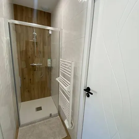 La Pomme De Pin - T1 Calme Et - Meuble De Tourisme Classe 2 Etoiles דירה *